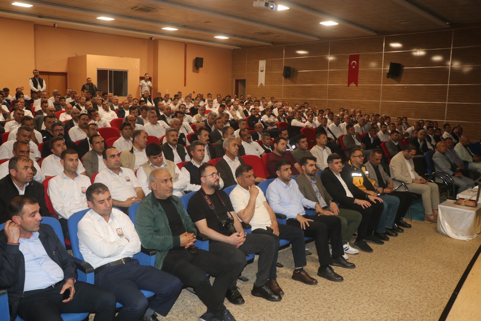 BÜYÜKŞEHİR’DEN ŞOFÖRLERE “FERMUAR SİSTEMİYLE YAŞAMA YOL VER” EĞİTİMİ