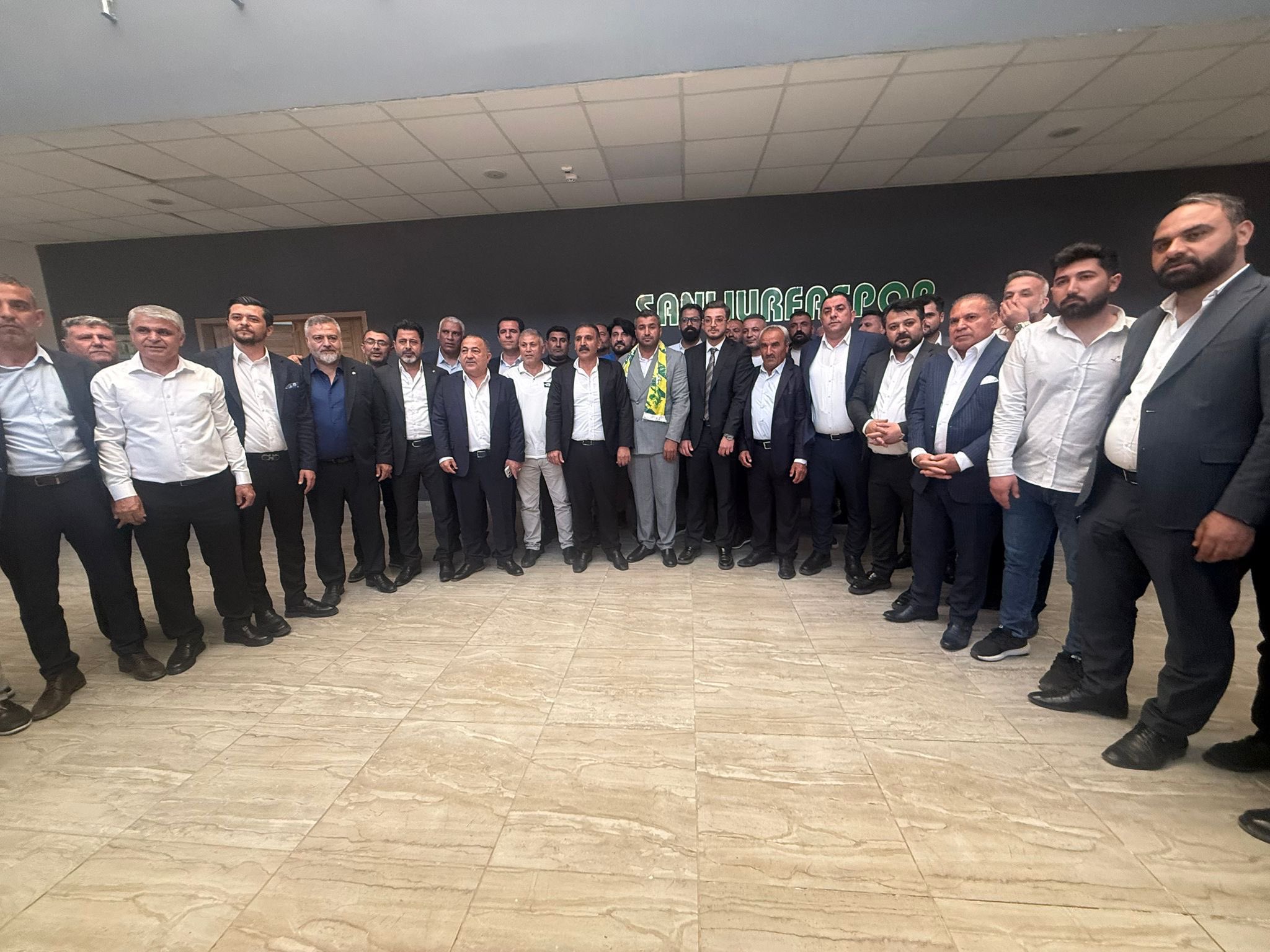 ŞANLIURFASPOR'DA NEFES KESEN SEÇİM: YENİ BAŞKAN 2 OY FARKLA HASAN AVCI OLDU!