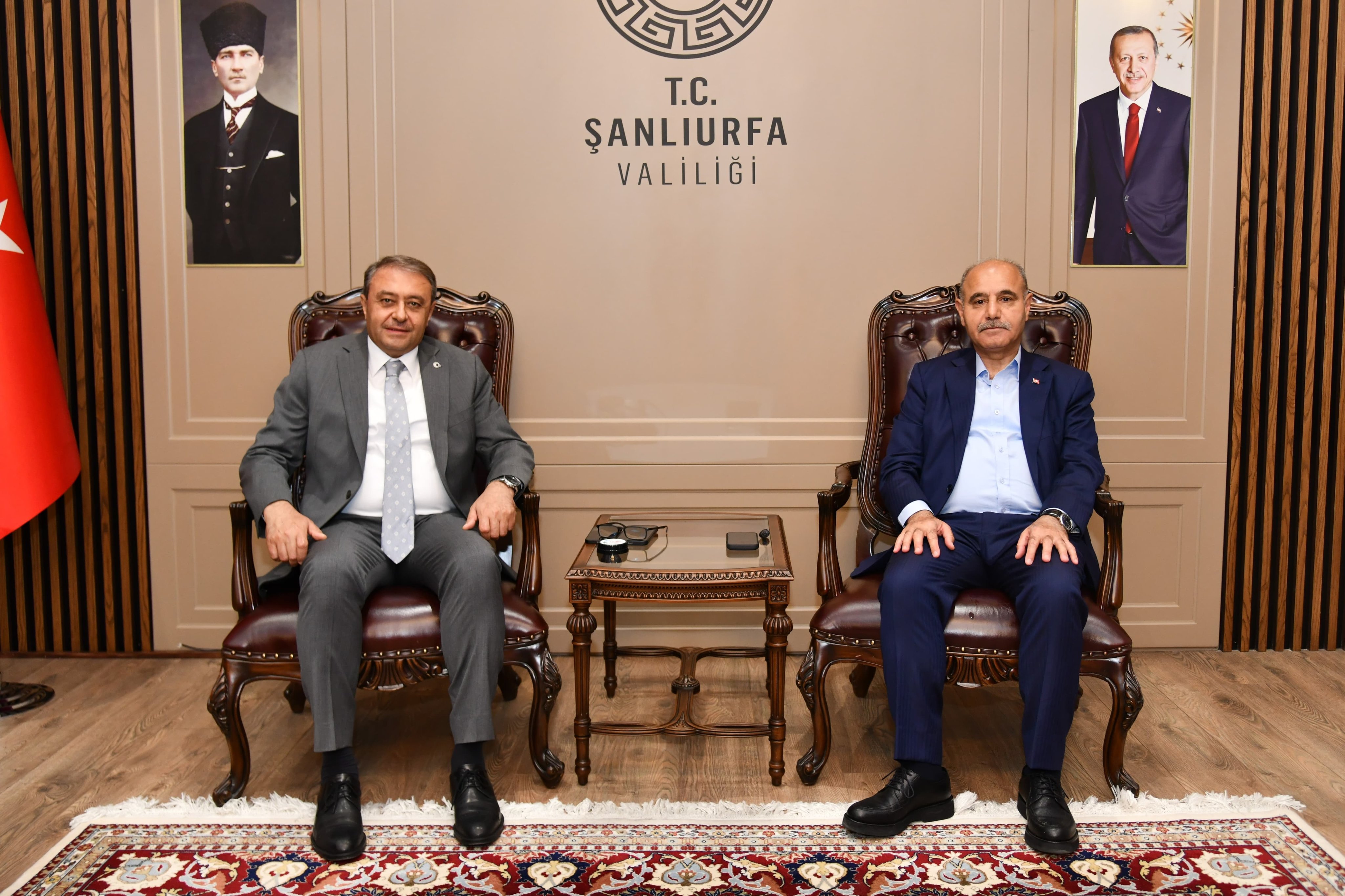 Eski İçişleri Bakan Yardımcısı Mehmet Aktaş’tan Şanlıurfa Valiliği’ne Ziyaret