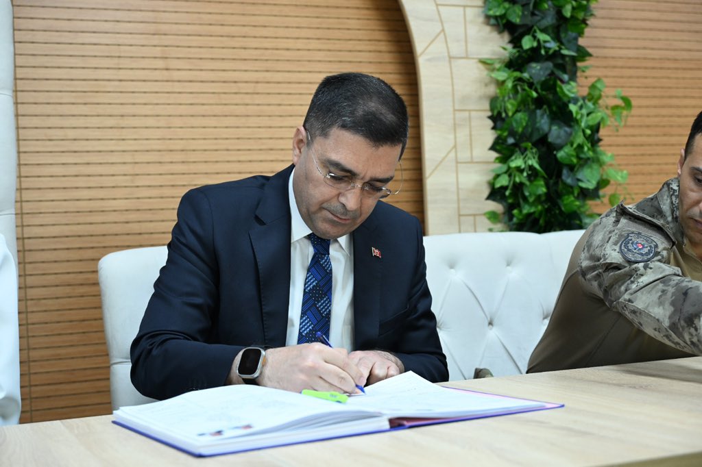 Emniyet Müdürü Atilla Aksoy, Mesai Arkadaşlarından Çiftin Nikah Şahidi Oldu