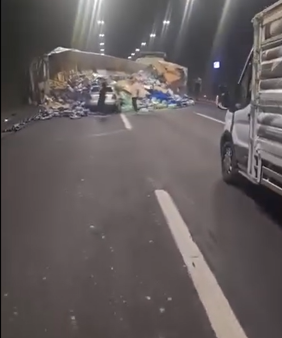 SON DAKİKA // ADANA-GAZİANTEP OTOYOLUNDA KAZA: BAHÇE 2. TÜNELİ ULAŞIMA TAMAMEN KAPANDI!