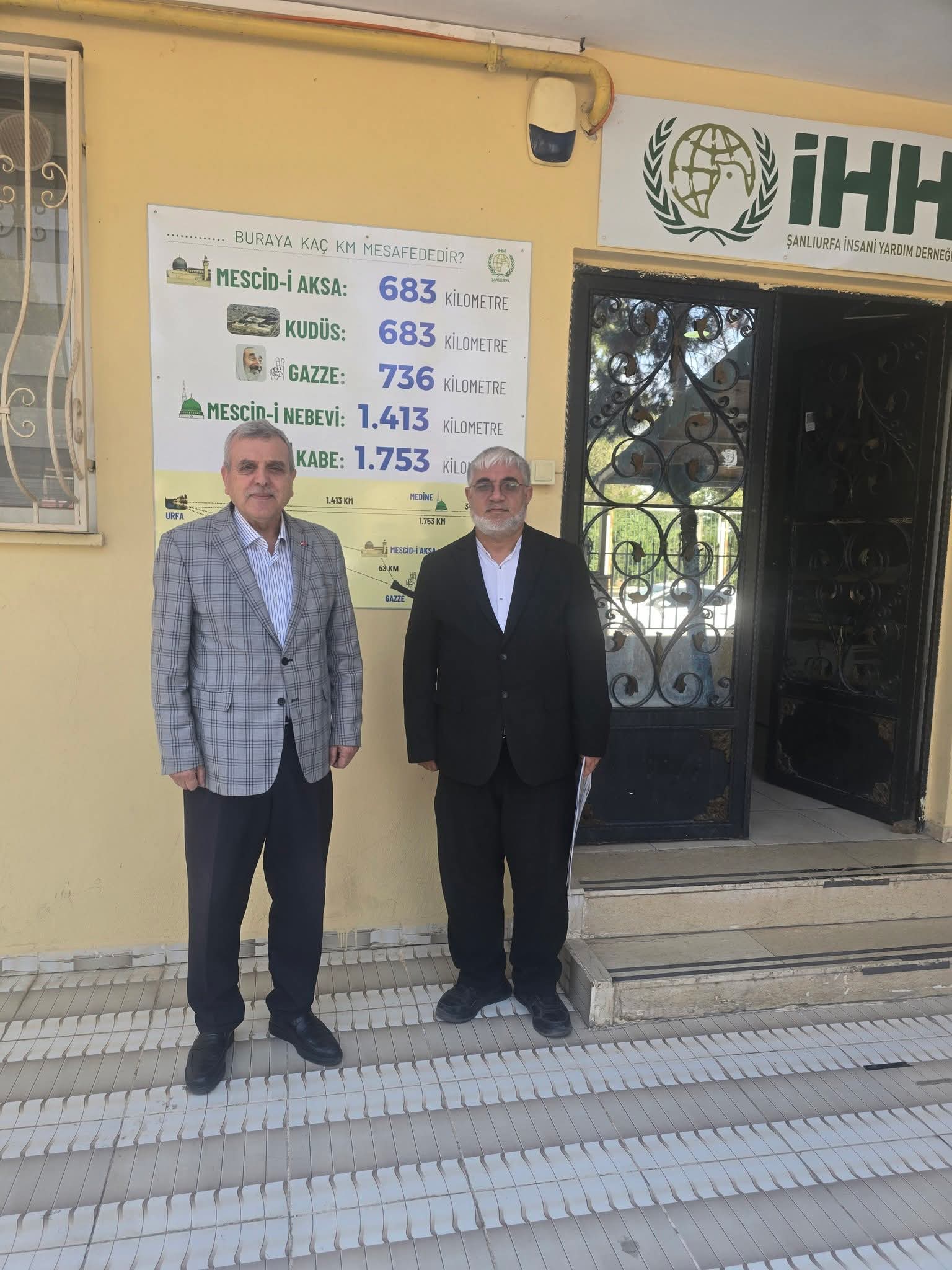 Zeynel Abidin Beyazgül’den İHH Şanlıurfa Şubesi’ne Ziyaret
