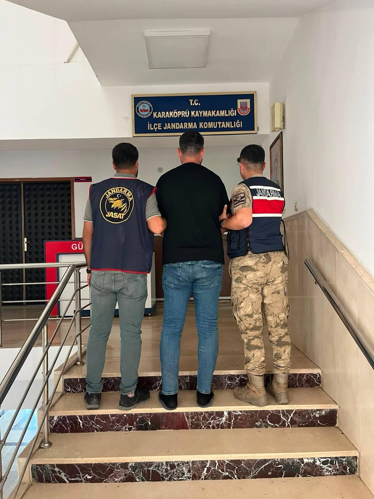 KARAKÖPRÜ’DE “DOLANDIRICILIK” FİRESİ: 8 YIL HAPİS CEZASI OLAN ŞAHIS YAKALANDI