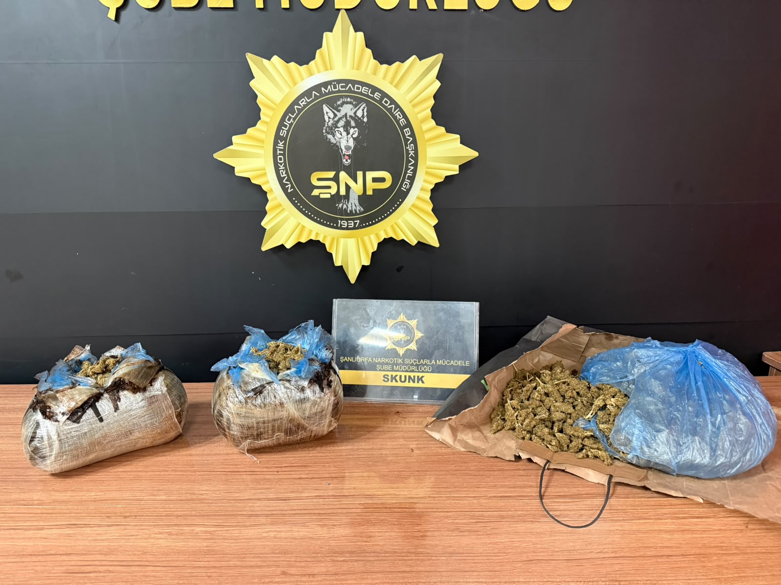 Şanlıurfa'da Zehir Tacirlerine Yunus Darbesi: 3 Kilo 650 Gram Esrar Ele Geçirildi!