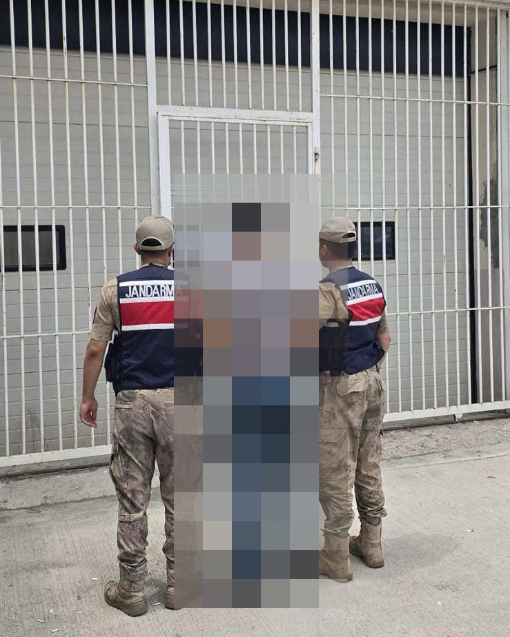 Viranşehir’de Jandarma Devriyesine Takıldı: 100 Gram Esrarla Yakalandı!