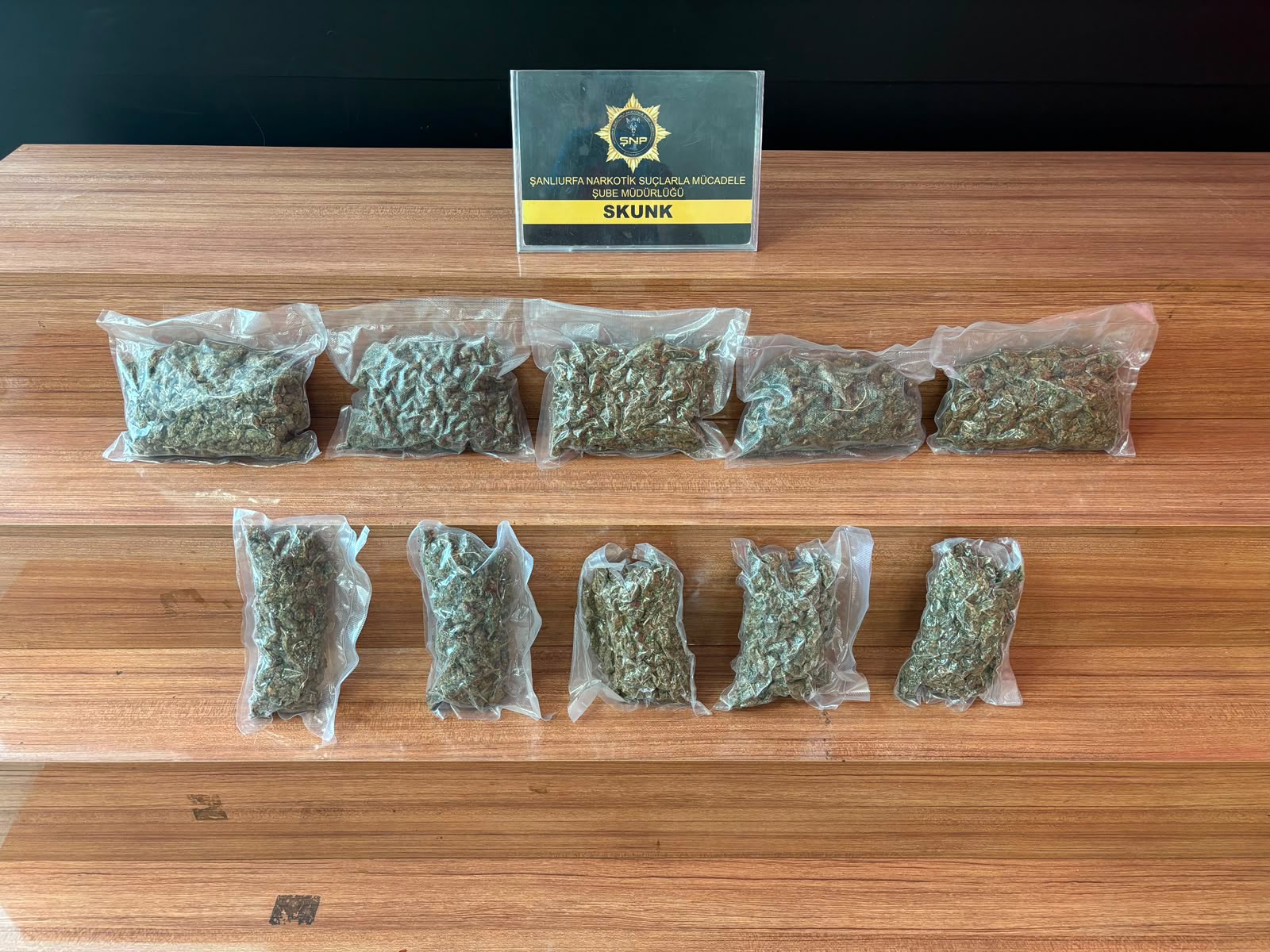 Emniyetten Narkotik Operasyonu: 2 Kilo 600 Gram Skunk Ele Geçirildi