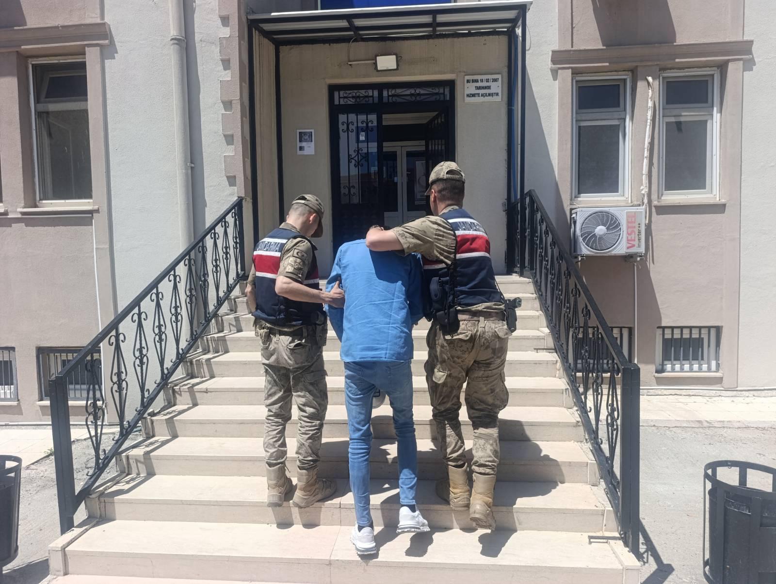 Şanlıurfa'da Kesinleşmiş Hapis Cezası Bulunan Firari Yakaladı