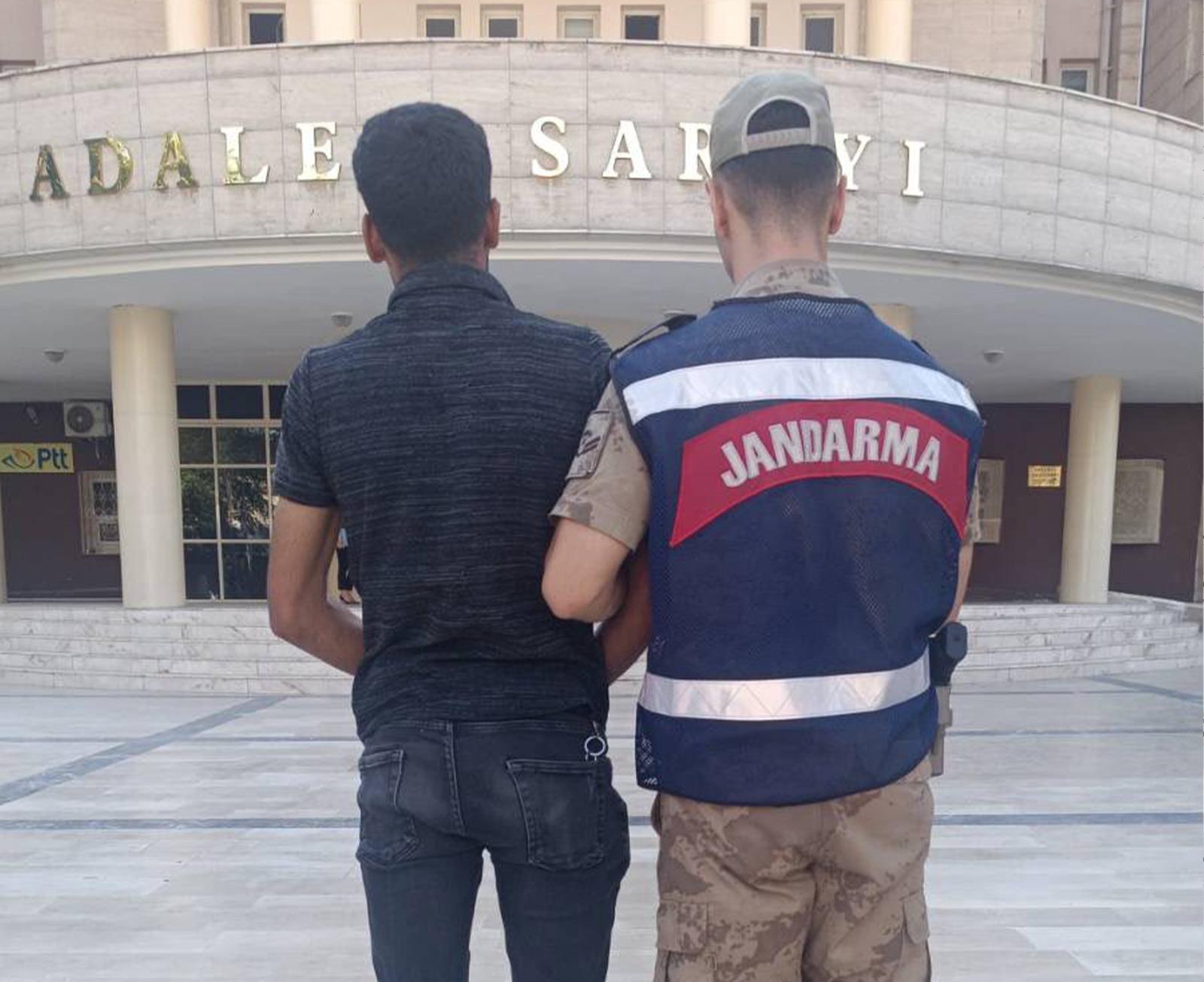KARAKÖPRÜ’DE FİRARİ YAĞMA SUÇLUSU JANDARMAYA YAKALANDI