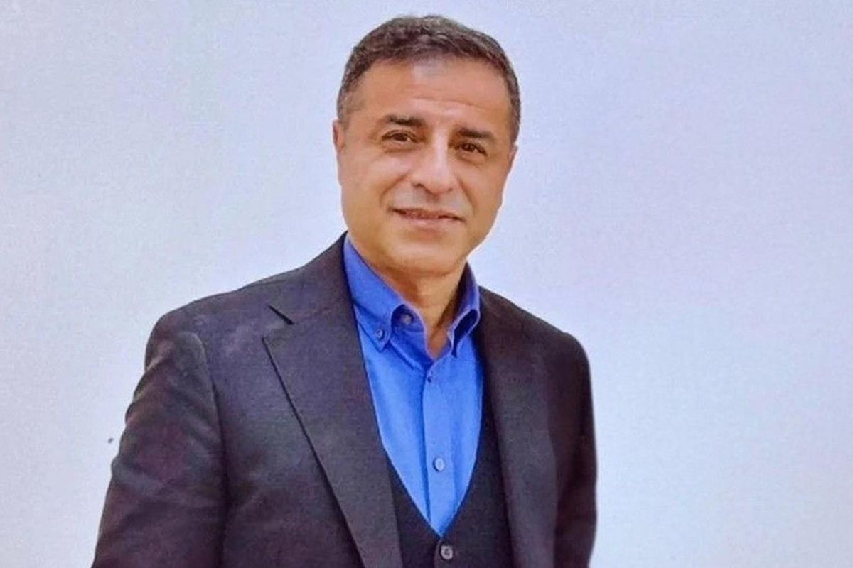 DEM Parti Heyetinden Demirtaş ve Mızraklı’ya Ziyaret: “Çerçeve Yasa Çok Değerli”